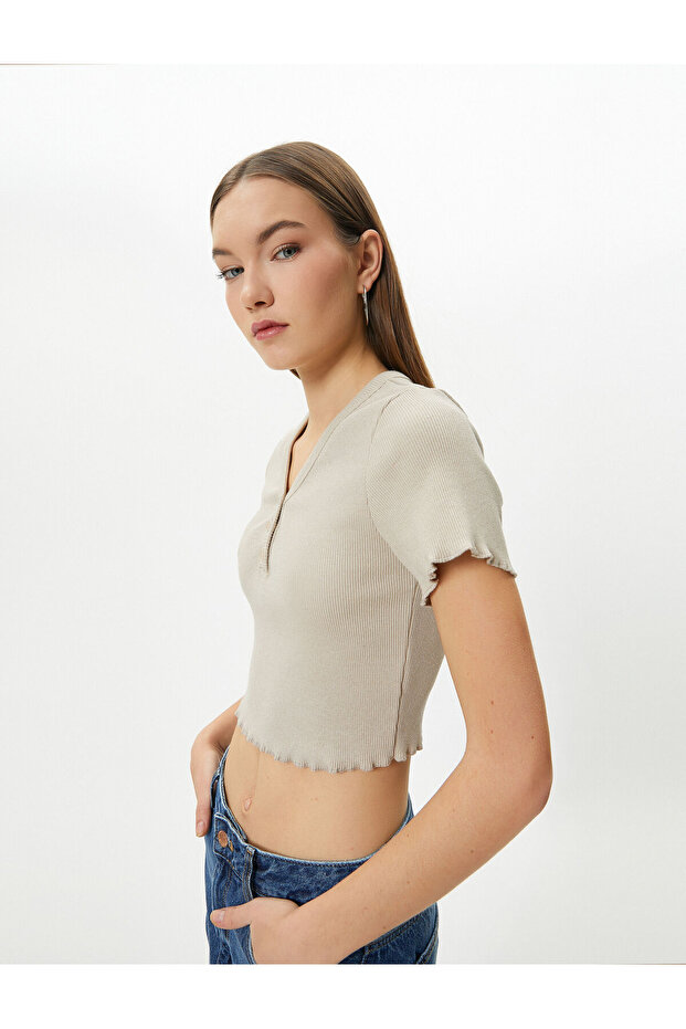 V-Neck Crop T-Shirt Ribbed Short Sleeve Button Detail