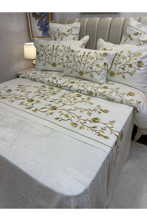 Sim Sırma Gold Işlemeli Yatak Örtüsü Tam Set 10 Parça - 1