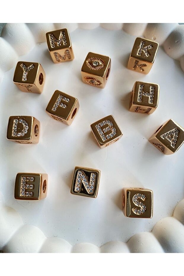 KÜP HARF ZİNCİR KOLYE 'E' - 1