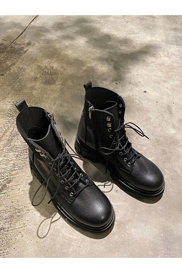 Bileği Lastikli Siyah Bot - 1