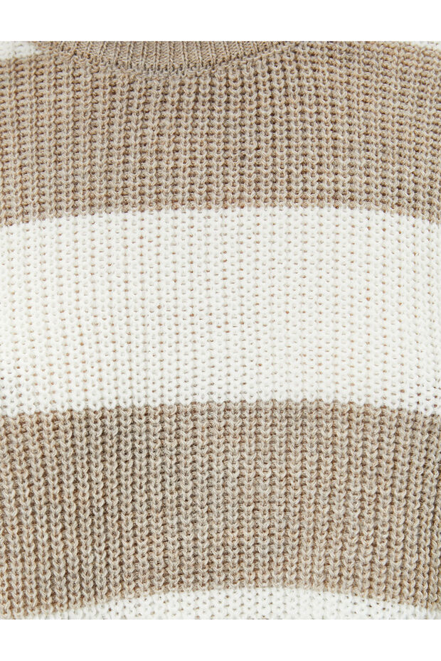 Basic-Strickpullover mit langen Ärmeln und Rundhalsausschnitt - 6