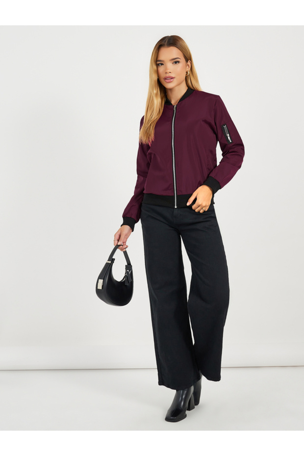 جاكيت بومبر بسحاب وطول عادي ومقاس عادي - 2