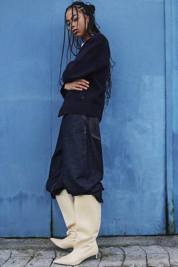 Sivri burunlu ve topuklu çizme - 1