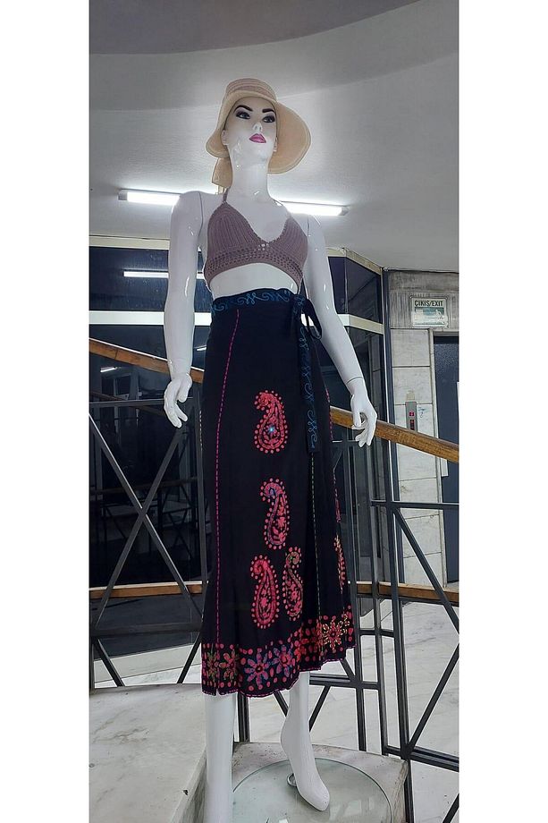 Hint Batik Çiçek Desenli ve İşlemeli Uzun Hint Anvelop Etek - 3
