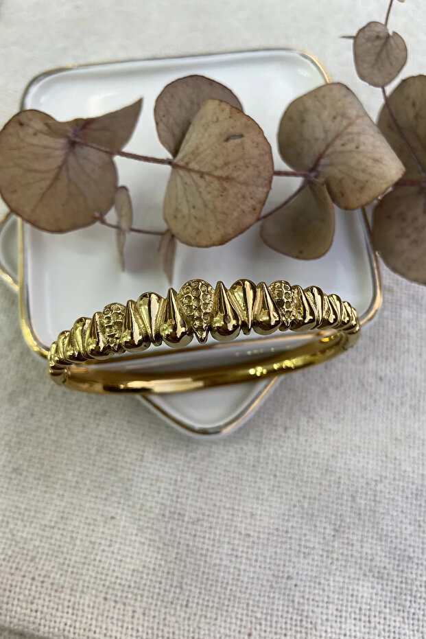 Steel Spaced Textured Drop Bracelet