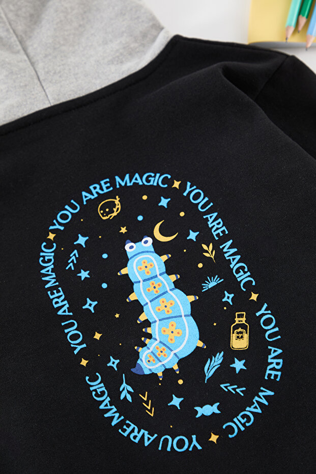 Siyah Kapüşonlu Erkek Çocuk Sırt Baskılı Örme Sweatshirt TKDAW25SW00125 - 4