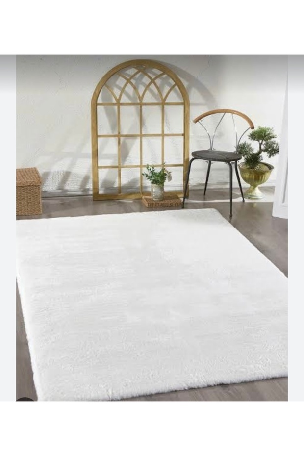 Beyaz Kürk Halı - 1