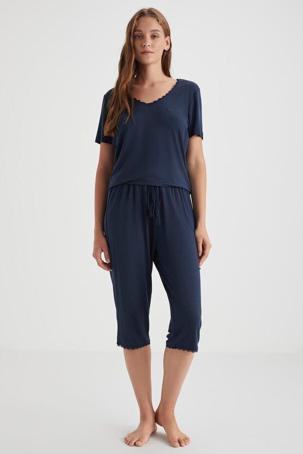 Capri Suit with Soft Texture - 1