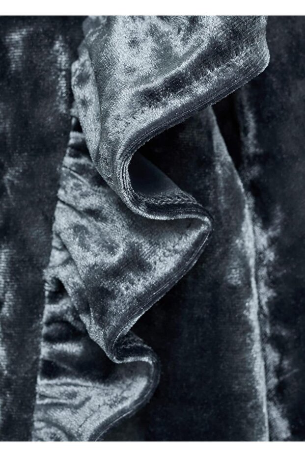 Samtkleid mit Rüschen - 5