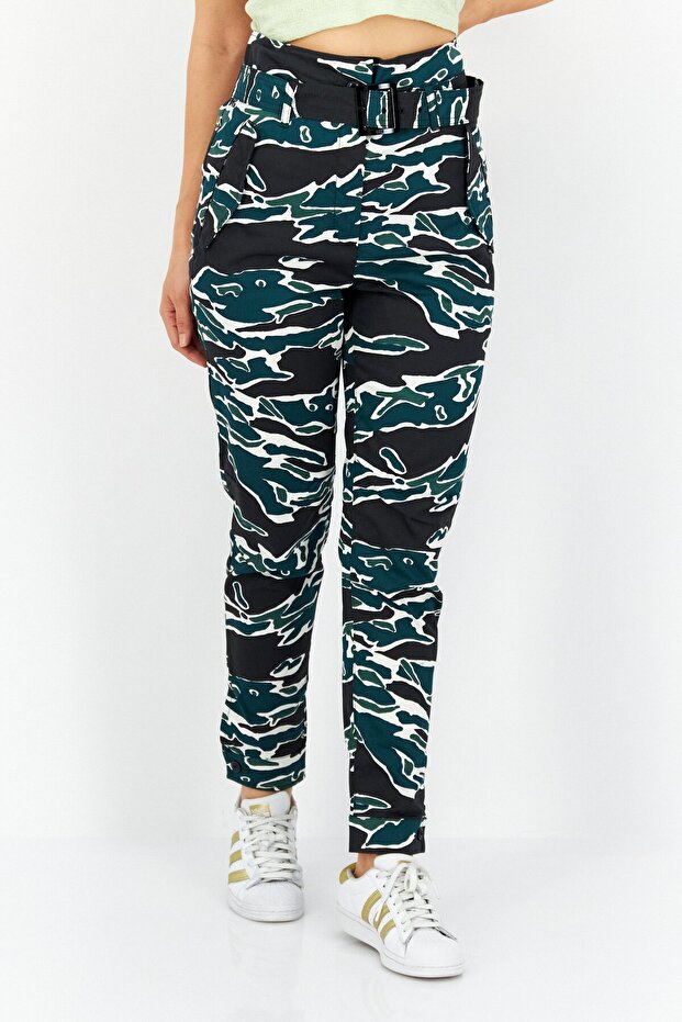Women Allover Print Belted Pants, Multicolor