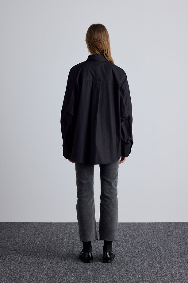 PİLE DETAYLI OVERSIZE GÖMLEK SİYAH - 8