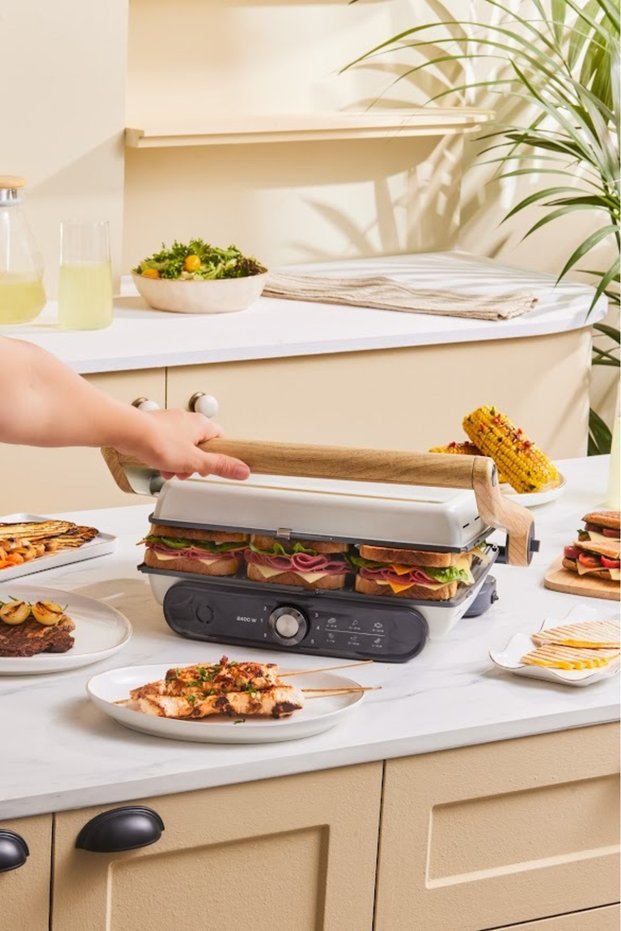 Gastro Grill Glass Premium 2400W Grill and Toaster Wood Craft 6 Slice Capacity