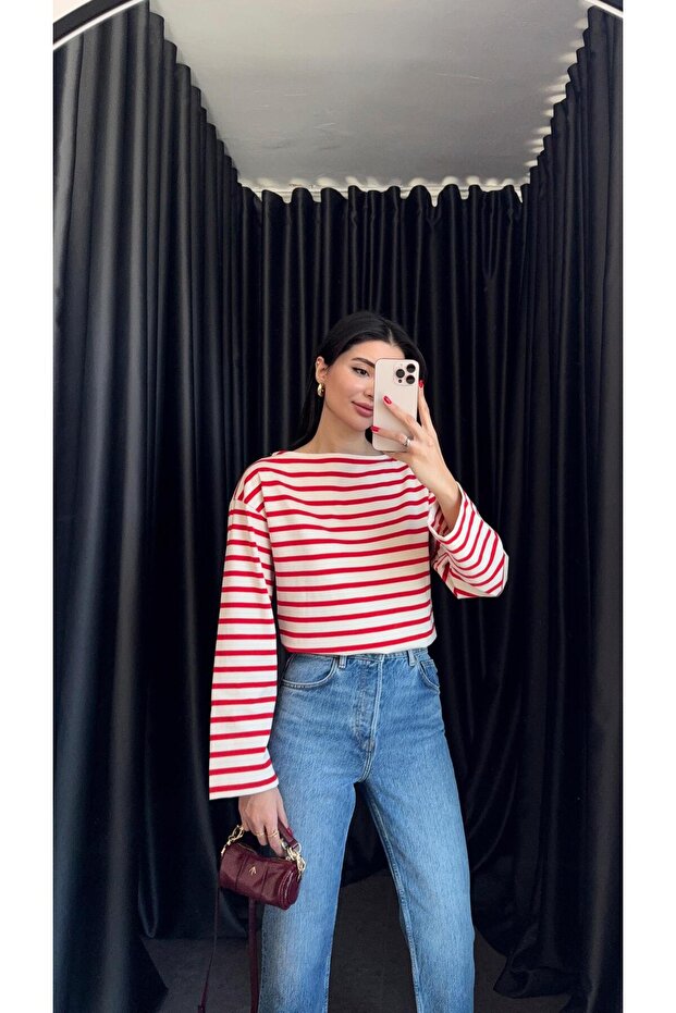 طوق قارب أحمر مخطط أساسي - 1