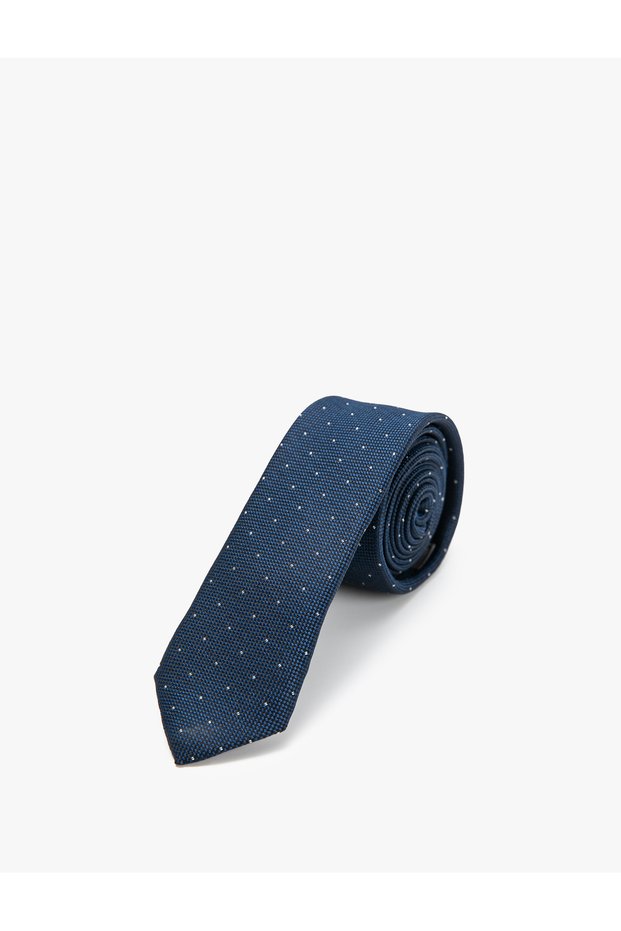 Minimal Polka Dot Tie