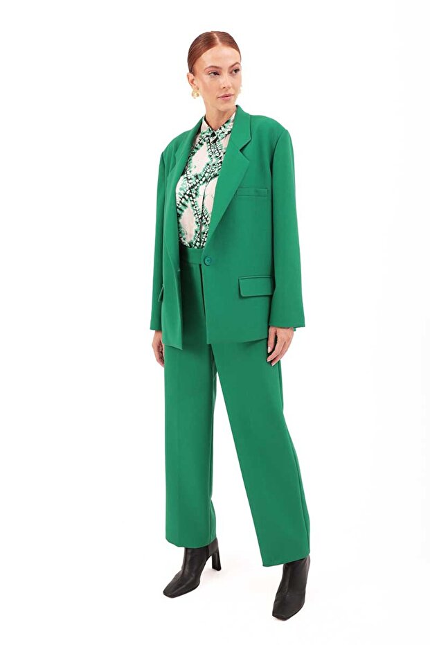 Classic Cut Buttoned Jacket - 2