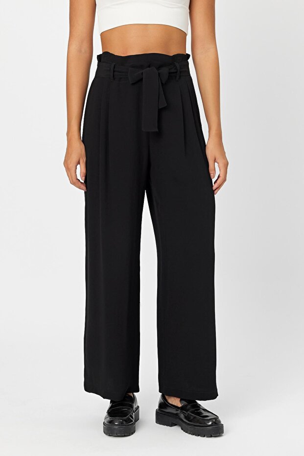 Belted Pleated Palazzo Pants (B24-00232)