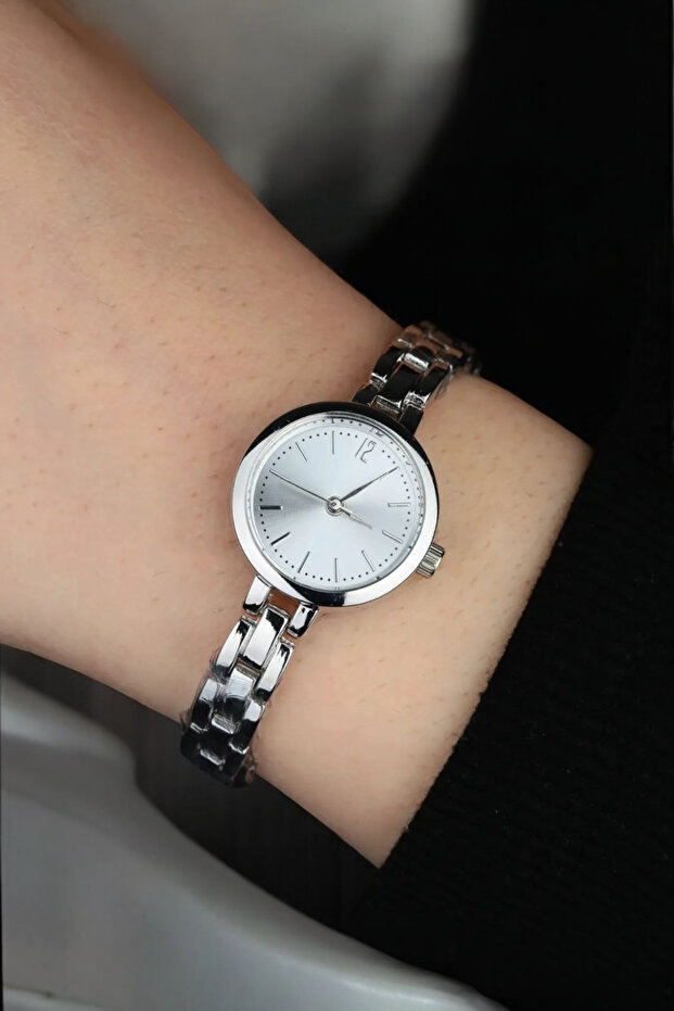 Silver Color Special Series Minimal Wristwatch