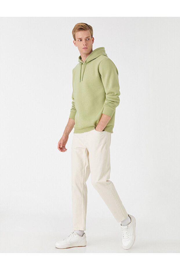 Hooded Basic Sweatshirt