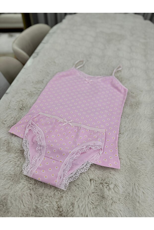 بدلة من الدانتيل منقوشة - 3