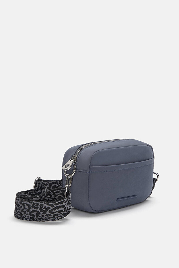 Değiştirilebilir askılı çapraz çanta - 4