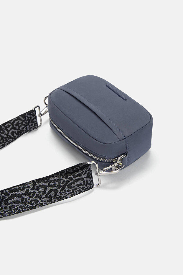 Değiştirilebilir askılı çapraz çanta - 3