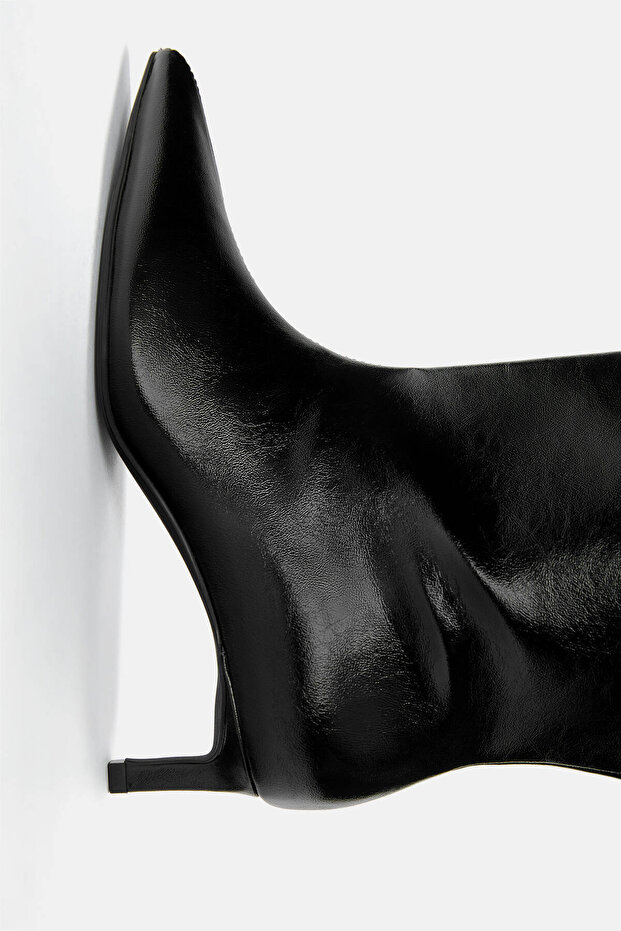 Sivri burunlu ve topuklu çizme - 3