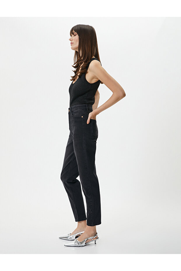High Waist Mom Jeans with Flexible Pockets, Slim Fit Cotton - Slim Mom Jean