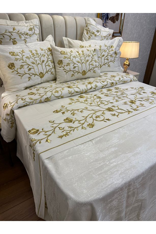 Sim Sırma Gold Işlemeli Yatak Örtüsü Tam Set 10 Parça - 5