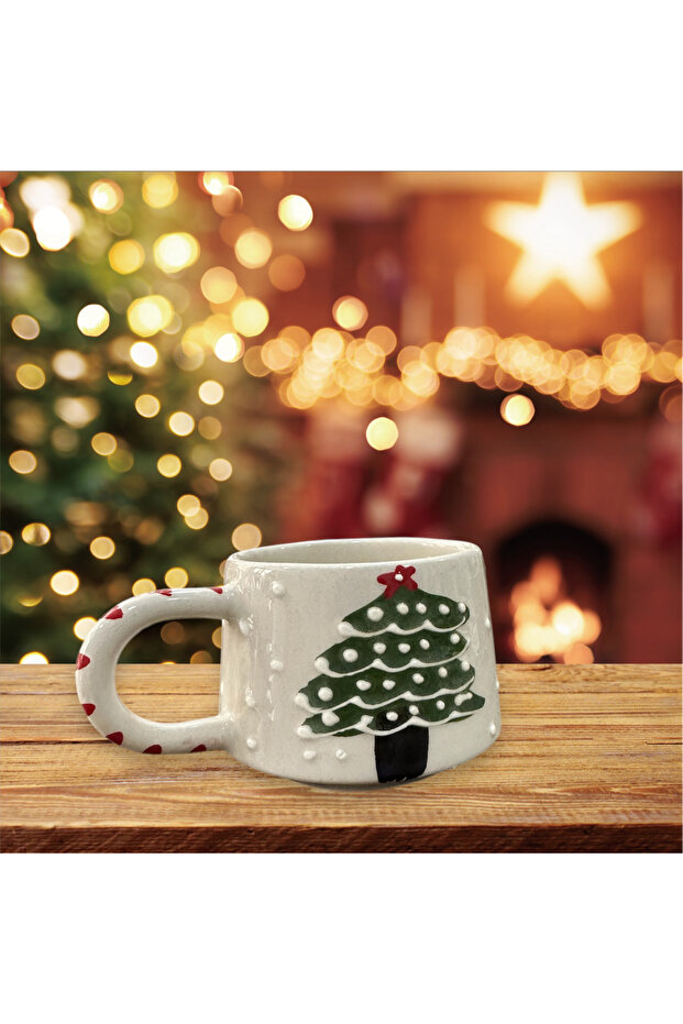 عيد الميلاد تحت عنوان شجرة الصنوبر القدح القدح - 3