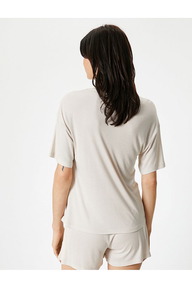 Pijama Üstü Kısa Kollu Bisiklet Yaka - 4