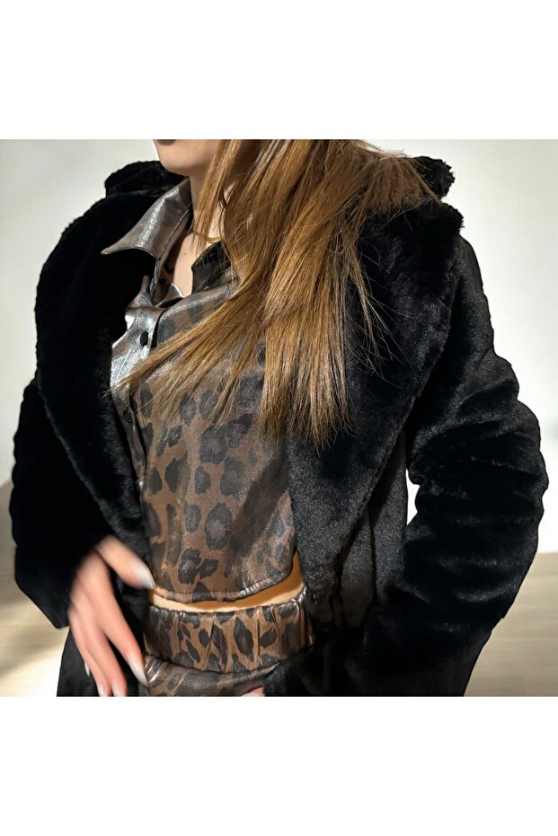 سترة ذات مظهر طويل من الفرو - 4