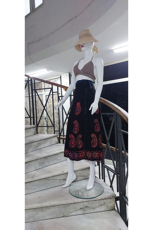 Hint Batik Çiçek Desenli ve İşlemeli Uzun Hint Anvelop Etek - 6