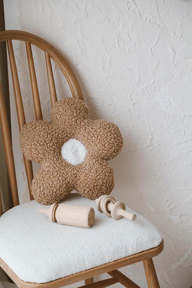 Teddy Brown Daisy Pillow