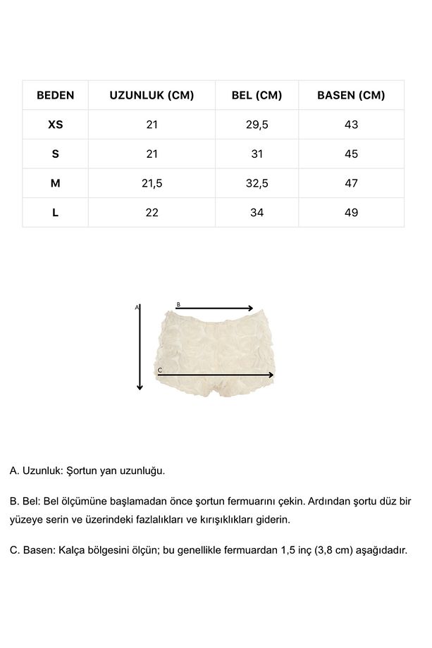 CRUSH ON YOU SHORTS Kemik Çiçekli Mini Şort - 4