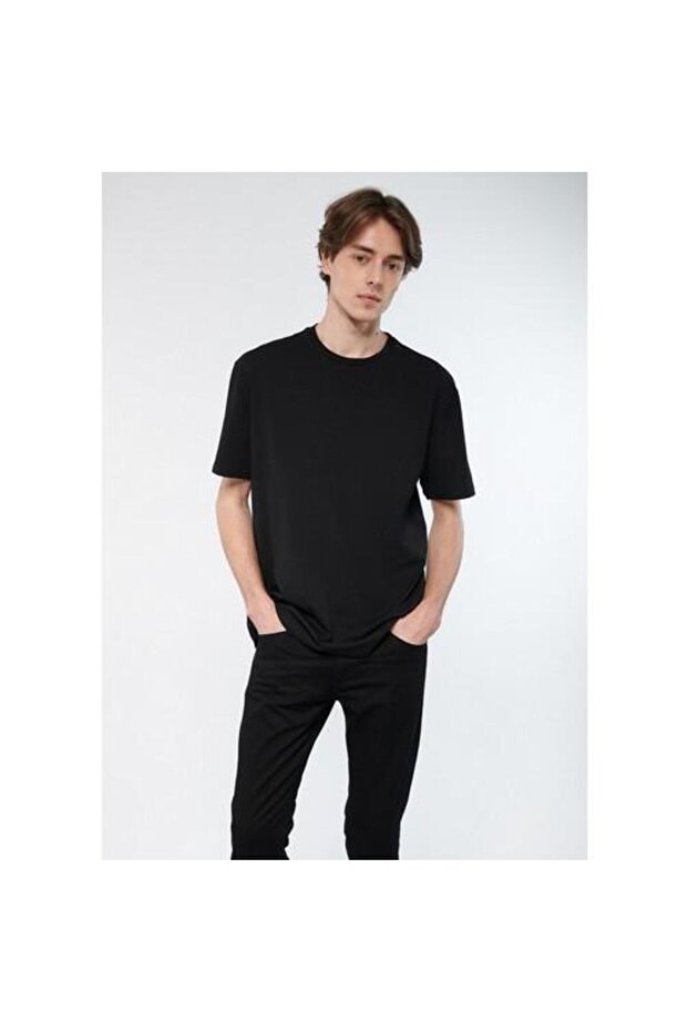 تي شيرت برقبة دائرية - 1