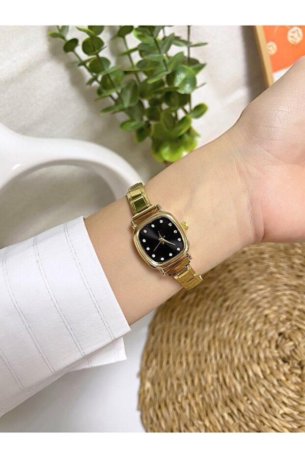 Women's Wrist Watch with Zircon Stone Details