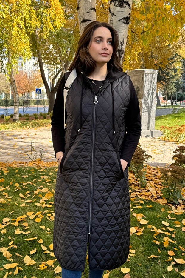 E0090 Kapitone Kapüşonlu Uzun Yelek Siyah - 1