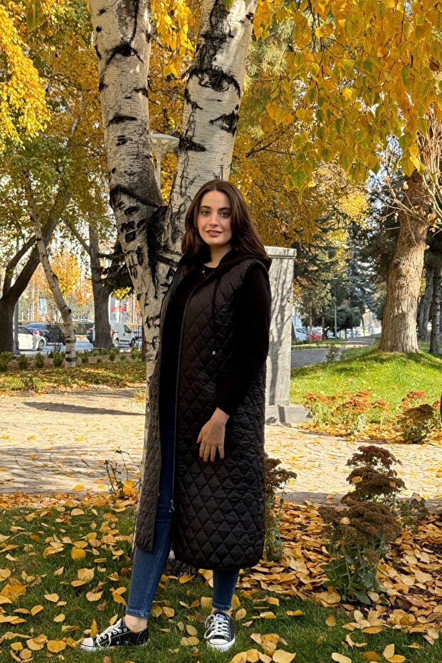 E0090 Kapitone Kapüşonlu Uzun Yelek Siyah - 4
