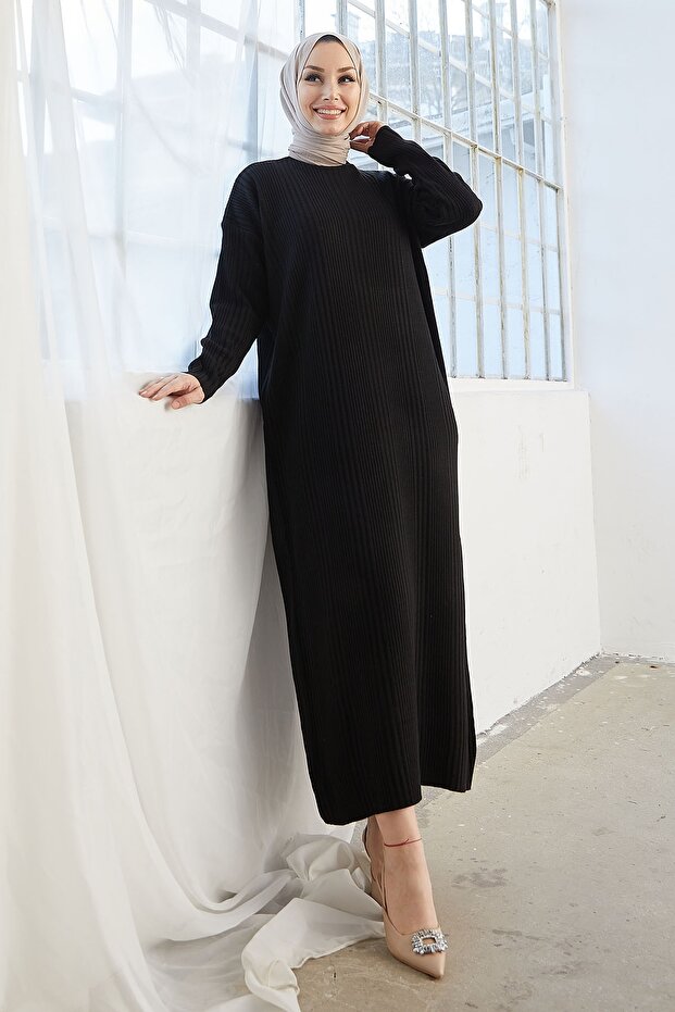 Arissa Turtleneck Long Knitwear Dress - Black