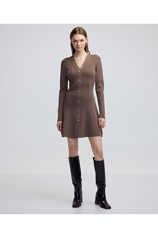 Düğmeli triko elbise - 2