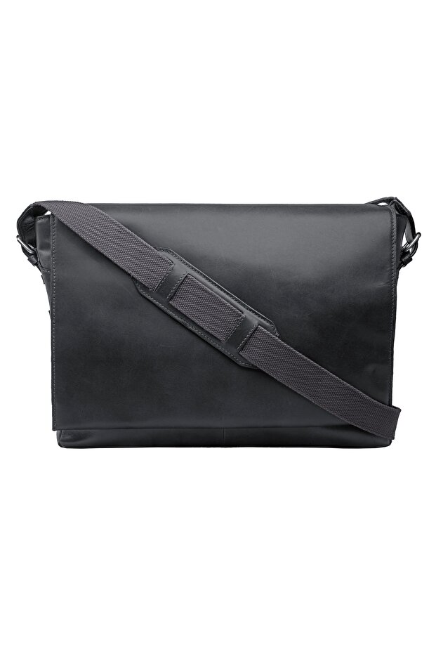 Cooper 02 Large Messenger Bag for Men | Premium Genuine Leather | Sleek & Spacious | Black