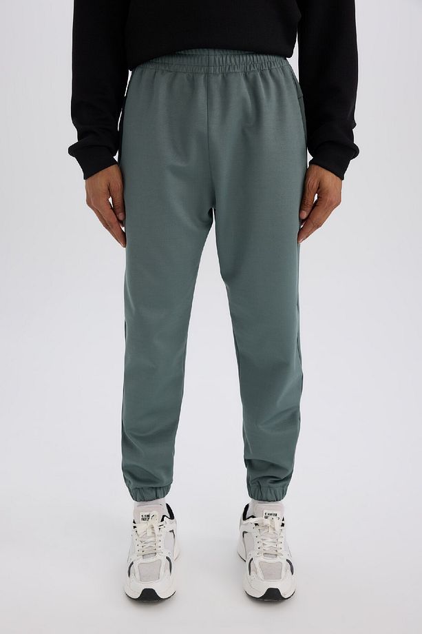DeFactoFit Sporcu Jogger Eşofman Altı Standart Fit Basic Düz Cepli Beli Paçası Lastikli D3742AX24WN - 3