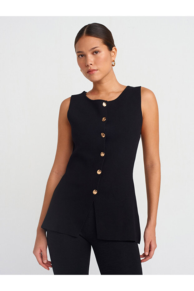 60291 Crew Neck Buttoned Knitwear Vest-Black