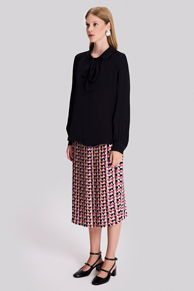 Tie Collar Blouse - 3