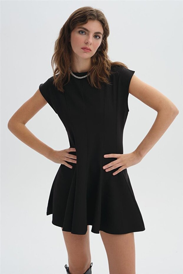 Siyah Mini Elbise - 3