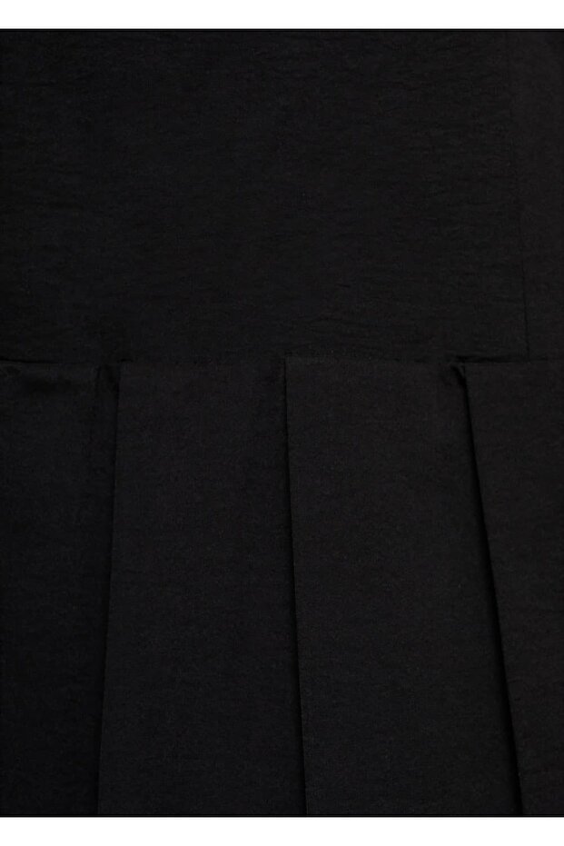 Sırtı çapraz pilili elbise - 5