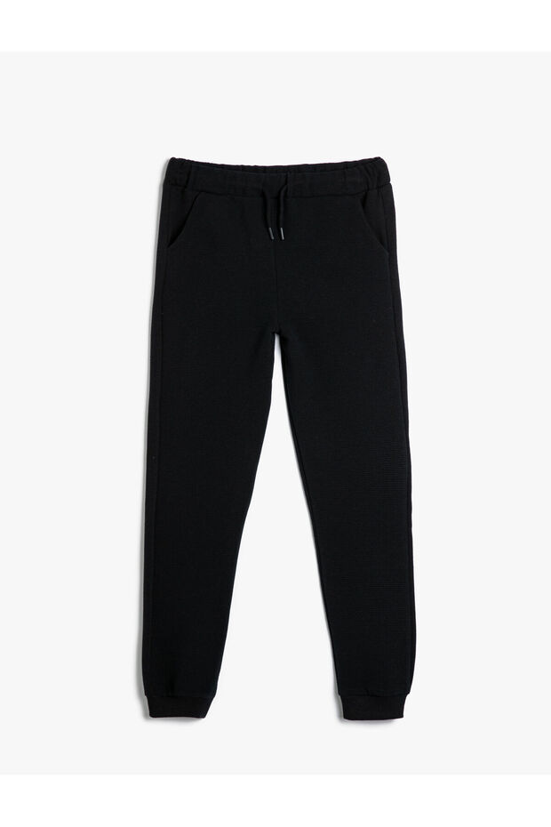 Basic Jogger Sweatpants with Tie-Up Waist and Pockets
