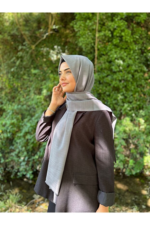 شال نسائي متوهج
