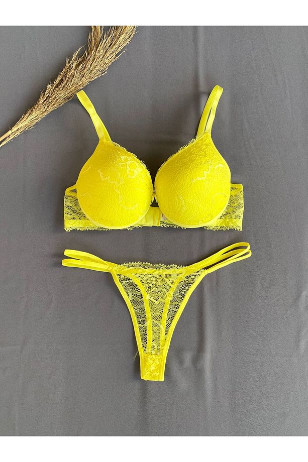 String İç Çamaşırı Takımı - 1