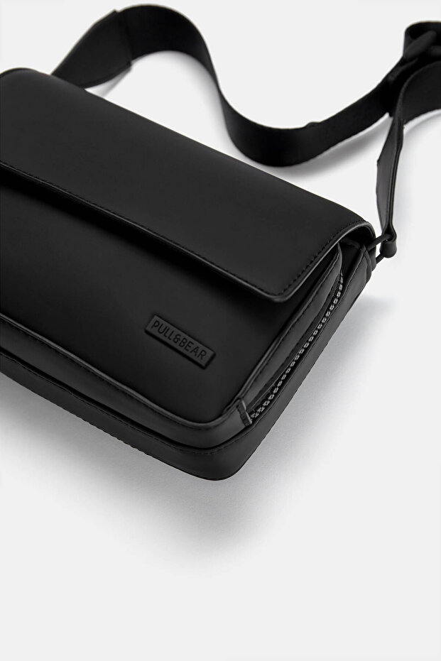 Kapaklı ve kaplamalı çapraz çanta - 5